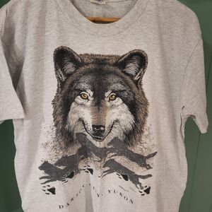 Vintage Wolf T-Shirt, 100% Cotton, Canada Locale